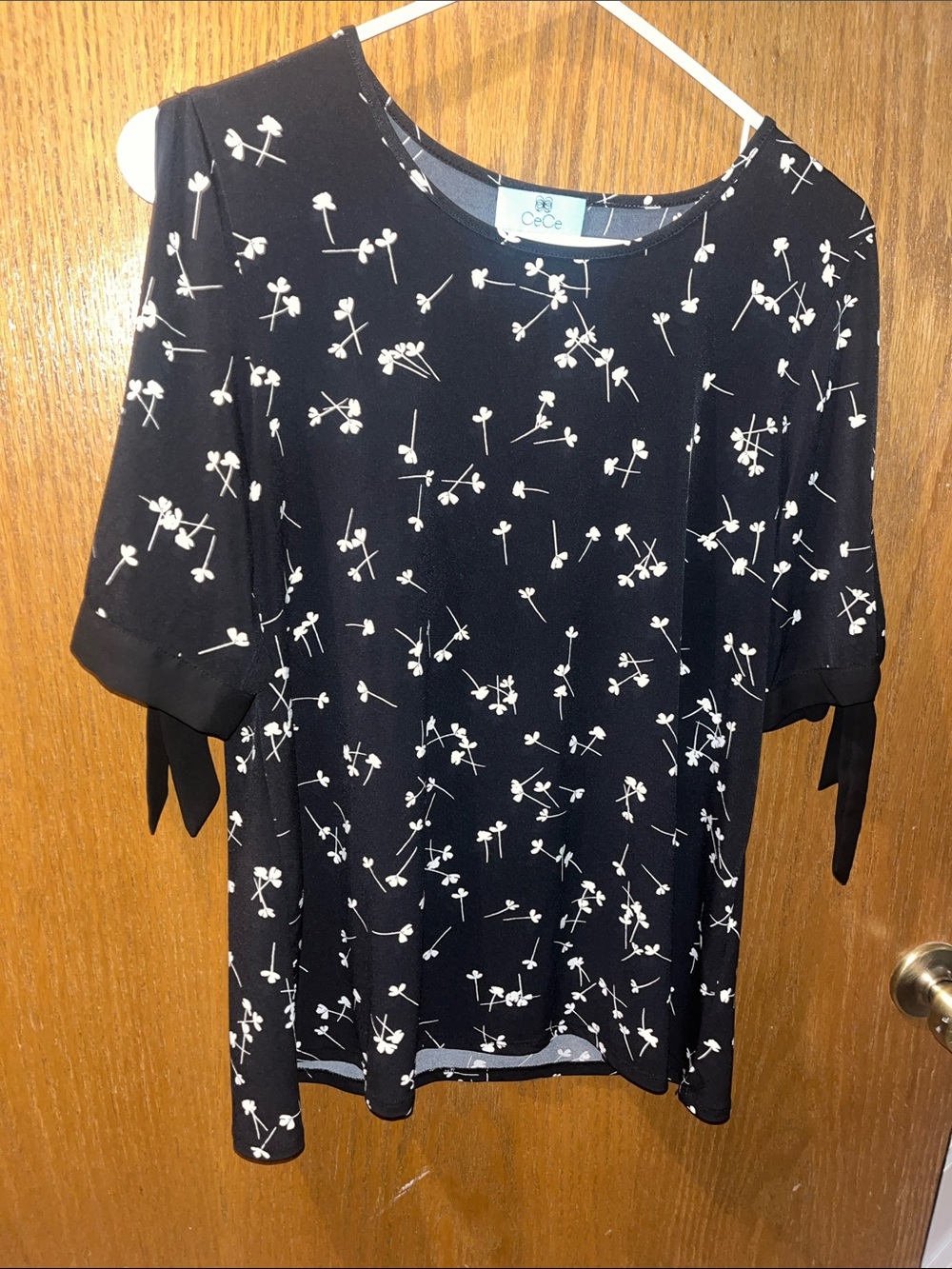 CeCe Black Floral Tie-Sleeve Blouse